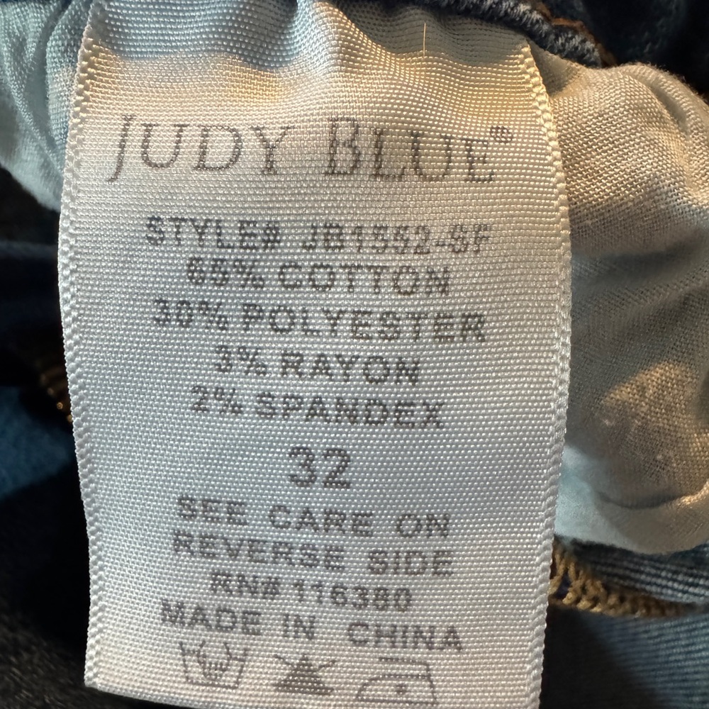 Judy Blue Distressed Cuffed Denim Shorts - Picture 3 of 5